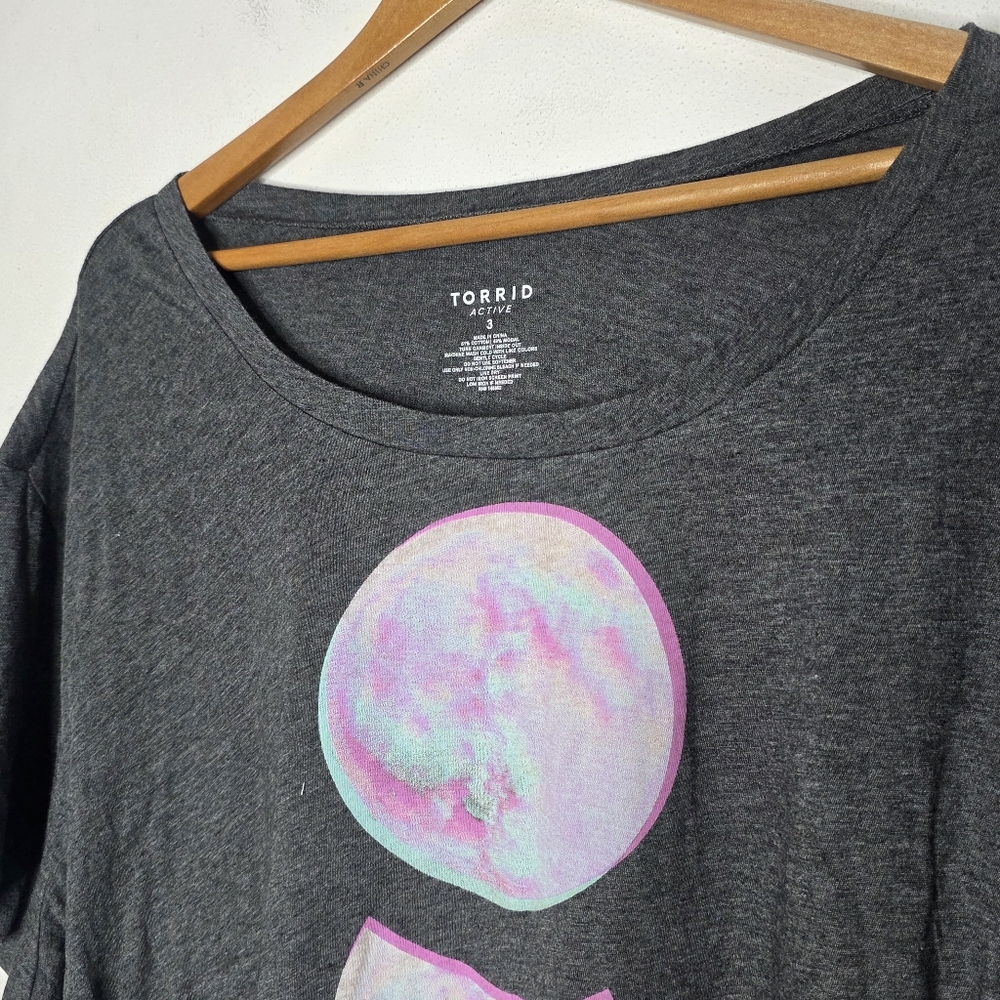 NEW TORRID Performance Cotton Soft Active Tee Moon Glitch Charcoal Gray 3 / 3X - Picture 3 of 5